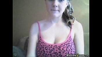 Hot teen masturbates and shows her big tits
