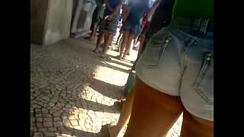 gostosa na fila