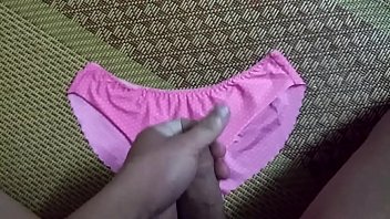 sịp chấm bi m&agrave_u hường của em  | Cum on panties compilation the best!